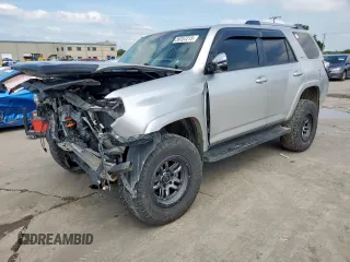 2020 Toyota 4Runner SR5 with VIN JTEBU5JR3L5787990, listed as a Copart auction lot 59707215 with 120,644 mi miles and Salvage title. Bid and sale history available at DreamBid. Image 1.