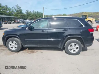 2017 Jeep Grand Cherokee Altitude z VIN 1C4RJFAG6HC892879, wystawiony jako IAAI lot #42080059 z przebiegiem 149 334 mil mil oraz . Historia ofert i sprzedaży dostępna na DreamBid. Obrazek 14.