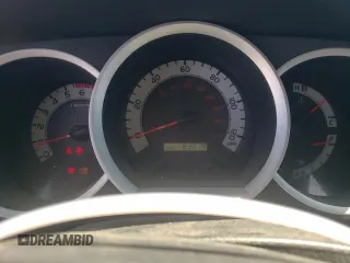 2014 Toyota Tacoma z VIN 5TFNX4CNXEX034493, wystawiony jako Copart lot #52005944 z przebiegiem 83 979 mil mil oraz Szkoda całkowita • Salvage title. Historia ofert i sprzedaży dostępna na DreamBid. Obrazek 9.