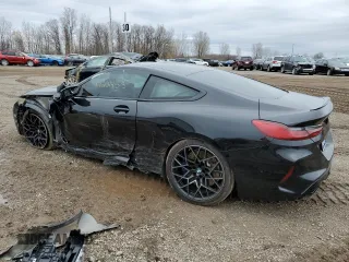 2020 BMW M8 z VIN WBSAE0C0XLCD01469, wystawiony jako Copart lot #47221453 z przebiegiem Nie podano mil oraz . Historia ofert i sprzedaży dostępna na DreamBid. Obrazek 2.