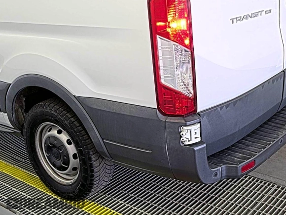 2018 Ford Transit with VIN 1FTYE1YM6JKA52868, listed as a IAAI auction lot 42143386 with 142,519 mi miles and . Bid and sale history available at carsss.com. Image 1.