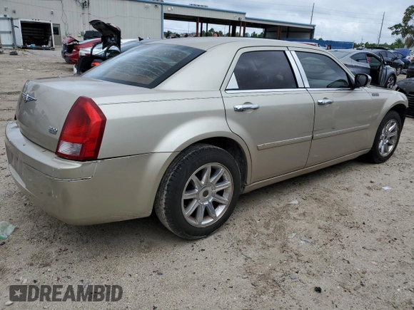 2006 Chrysler 300 Touring with VIN 2C3KA53G26H225251, listed as a Copart auction lot 70806354 with 216,259 mi miles and Salvage Title. Bid and sale history available at carsss.com. Image 3.