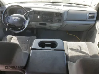 2003 Ford F-250 XL с VIN 1FTNX20L93EA98198, выставлен на аукционе Copart как лот 54366535 с пробегом 210 204 миль миль и Списание • Salvage title. История ставок и продаж доступна на DreamBid. Изображение 8.