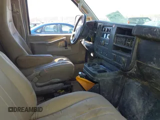 2018 Chevrolet Express Cargo Van with VIN 1GCWGAFP8J1253370, listed as a IAAI auction lot 41791109 with 101,253 mi miles. Bid and sale history available at carsss.com. Image 5.