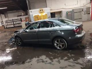2015 Audi A3 Premium z VIN WAUBFGFF4F1090541, wystawiony jako IAAI lot #41375694 z przebiegiem 99 779 mil mil oraz . Historia ofert i sprzedaży dostępna na DreamBid. Obrazek 14.