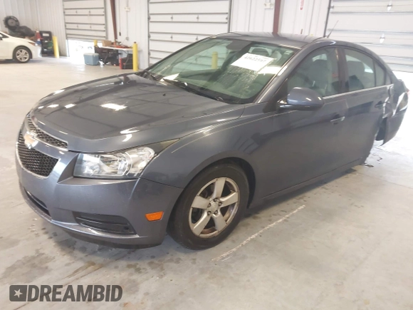 2014 Chevrolet Cruze 1LT z VIN 1G1PC5SB4E7140559, wystawiony jako IAAI lot #42622597 z przebiegiem 127 756 mil mil oraz . Historia ofert i sprzedaży dostępna na DreamBid. Obrazek 17.