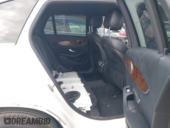 2019 Mercedes-Benz GLC 300 with VIN WDC0G4JB6KV128066, listed as a IAAI auction lot 42099576 with 80,833 mi miles and . Bid and sale history available at DreamBid. Image 8.