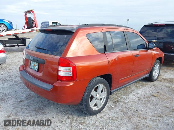 2008 Jeep Compass Sport with VIN 1J8FT47048D558171, listed as a IAAI auction lot 40563245 with 115,301 mi miles. Bid and sale history available at carsss.com. Image 4.