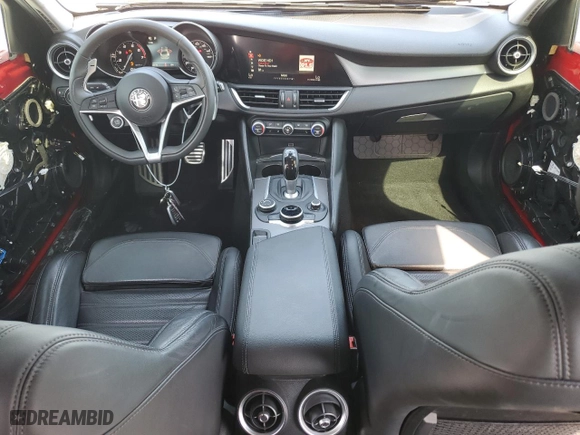 2017 Alfa Romeo Giulia Ti with VIN ZARFAECN0H7554532, listed as a Copart auction lot 43578435 with 35,770 mi miles and Salvage Title. Bid and sale history available at carsss.com. Image 8.