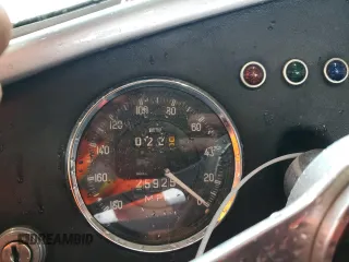 1965 Ford Mustang z VIN CHR2538P870007, wystawiony jako Copart lot #41998005 z przebiegiem 25 925 mil mil oraz Szkoda całkowita • Salvage title. Historia ofert i sprzedaży dostępna na DreamBid. Obrazek 9.