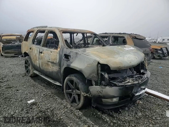 2010 Cadillac Escalade z VIN 1GYUKAEF9AR183825, wystawiony jako Copart lot #87943515 z przebiegiem Nie podano mil oraz Nie do naprawy. Historia ofert i sprzedaży dostępna na DreamBid. Obrazek 12.