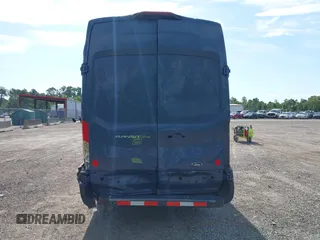 2019 Ford Transit z VIN 1FTYR3XM6KKB28883, wystawiony jako IAAI lot #42578545 z przebiegiem 107 204 mil mil oraz . Historia ofert i sprzedaży dostępna na DreamBid. Obrazek 6.