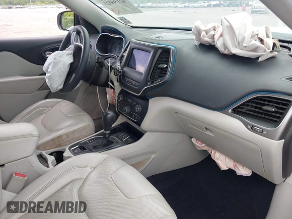 2021 Jeep Cherokee Latitude Lux with VIN 1C4PJLMXXMD239400, listed as a IAAI auction lot 42156023 with 80,304 mi miles and . Bid and sale history available at DreamBid. Image 5.