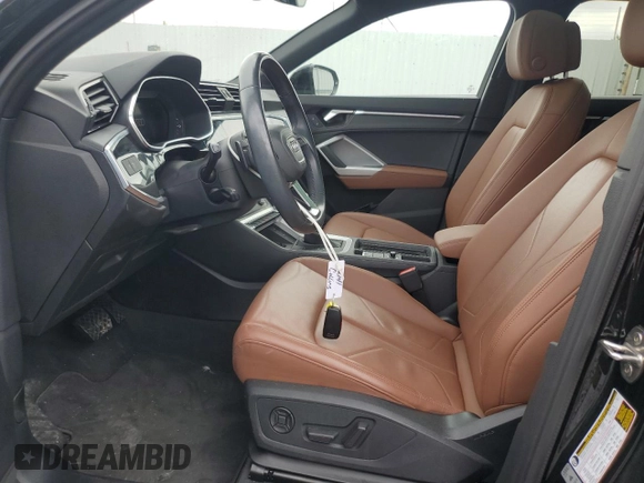 2023 Audi Q3 S line Premium Plus с VIN WA1EECF37P1138112, выставлен на аукционе Copart как лот 61012815 с пробегом 39 366 миль миль и Списание • Salvage title. История ставок и продаж доступна на DreamBid. Изображение 7.
