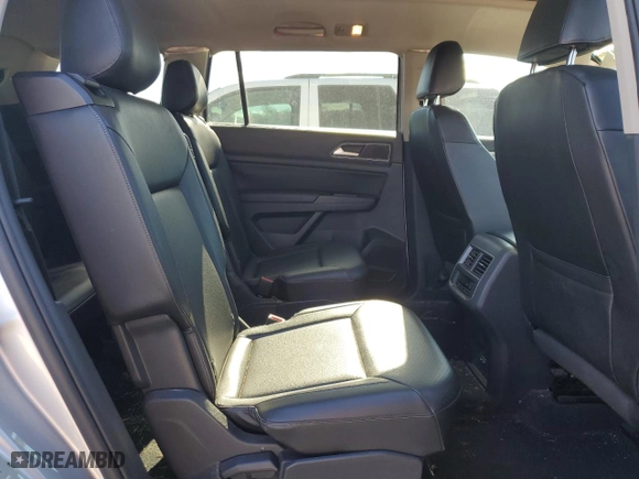 2018 Volkswagen Atlas 3.6L V6 SEL with VIN 1V2RR2CA4JC573592, listed as a Copart auction lot 48073945 with 84,582 mi miles and Salvage Title. Bid and sale history available at carsss.com. Image 11.