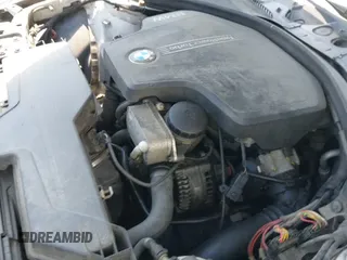 2013 BMW 3 Series 328i xDrive с VIN WBA3B5C50DJ599068, выставлен на аукционе IAAI как лот 43227018 с пробегом 112 890 миль миль и . История ставок и продаж доступна на DreamBid. Изображение 18.