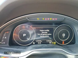 2017 Audi Q7 Premium Plus with VIN WA1LAAF75HD026015, listed as a Copart auction lot 58041095 with 127,076 mi miles and Salvage title. Bid and sale history available at DreamBid. Image 9.