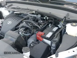 2024 Toyota Highlander XLE z VIN 5TDAAAA55RS015007, wystawiony jako IAAI lot #42782443 z przebiegiem 9 140 mil mil oraz . Historia ofert i sprzedaży dostępna na DreamBid. Obrazek 20.