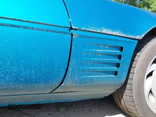 1993 Chevrolet Corvette z VIN 1G1YY33P4P5115339, wystawiony jako IAAI lot #42282352 z przebiegiem 90 578 mil mil oraz . Historia ofert i sprzedaży dostępna na DreamBid. Obrazek 22.