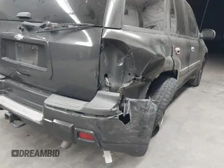 2005 Chevrolet TrailBlazer LS with VIN 1GNDS13SX52183540, listed as a IAAI auction lot 42074299 with 137,473 mi miles and . Bid and sale history available at DreamBid. Image 6.