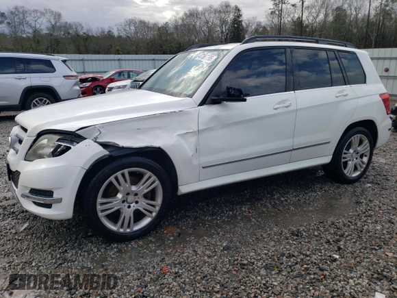 2013 Mercedes-Benz GLK GLK 350 with VIN WDCGG8JBXDF957760, listed as a Copart auction lot 47367795 with 106,031 mi miles and Salvage Title. Bid and sale history available at carsss.com. Image 1.