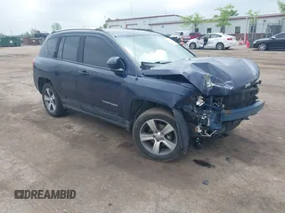 2016 Jeep Compass Latitude z VIN 1C4NJCEA9GD815600, wystawiony jako IAAI lot #42268713 z przebiegiem 97 764 mil mil oraz . Historia ofert i sprzedaży dostępna na DreamBid. Obrazek 1.