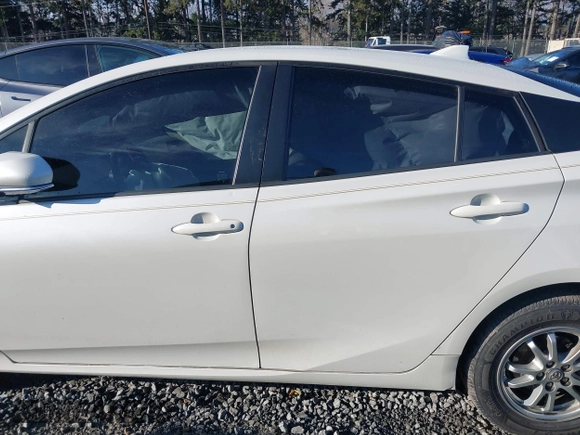 2016 Toyota Prius Four z VIN JTDKARFU8G3502915, wystawiony jako IAAI lot #41267499 z przebiegiem 110 002 mil mil oraz . Historia ofert i sprzedaży dostępna na DreamBid. Obrazek 14.