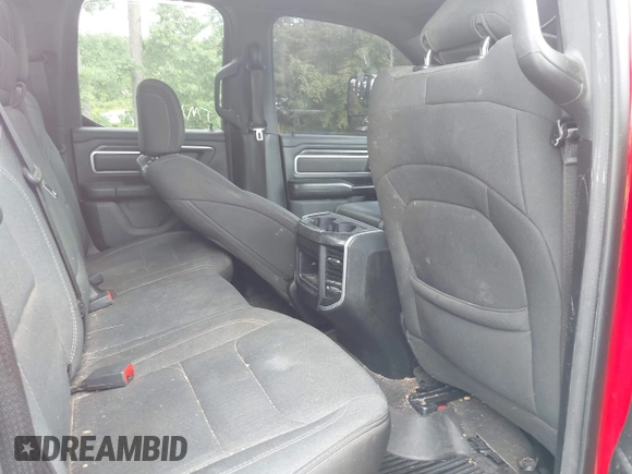 2021 Ram 1500 Lone Star z VIN 1C6RREBT0MN828129, wystawiony jako IAAI lot #42268306 z przebiegiem 105 958 mil mil oraz . Historia ofert i sprzedaży dostępna na DreamBid. Obrazek 8.