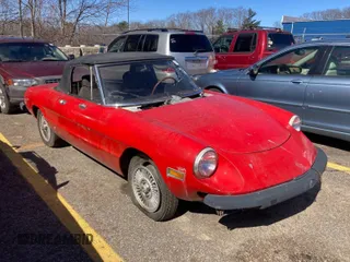 1981 Alfa Romeo Spider Veloce z VIN ZARBA5410B1012836, wystawiony jako IAAI lot #42364544 z przebiegiem Nie podano mil oraz . Historia ofert i sprzedaży dostępna na DreamBid. Obrazek 1.
