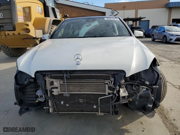 2011 Mercedes-Benz E-Class E 550 Luxury with VIN WDDHF9AB4BA325663, listed as a Copart auction lot 88053045 with 137,826 mi miles and Salvage Title. Bid and sale history available at carsss.com. Image 5.