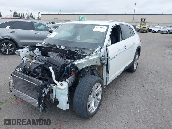 2021 Volkswagen Atlas SEL с VIN 1V2EE2CA1MC228616, выставлен на аукционе IAAI как лот 41231626 с пробегом 46 369 миль миль и . История ставок и продаж доступна на DreamBid. Изображение 2.
