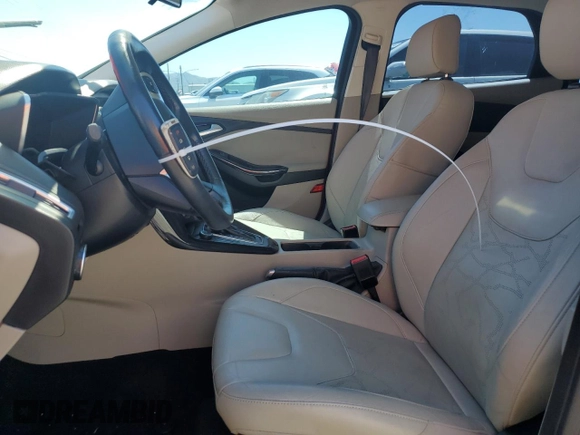 2016 Ford Focus Electric z VIN 1FADP3R4XGL203321, wystawiony jako Copart lot #49540014 z przebiegiem 31 348 mil mil oraz Nie do naprawy. Historia ofert i sprzedaży dostępna na DreamBid. Obrazek 7.