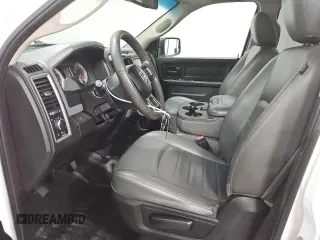 2019 Ram 1500 Tradesman z VIN 1C6RR7FG5KS672483, wystawiony jako Copart lot #60942425 z przebiegiem 143 359 mil mil oraz Czysty tytuł • Clean title. Historia ofert i sprzedaży dostępna na DreamBid. Obrazek 7.