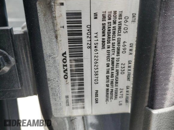 2006 Volvo V70 2.4L with VIN YV1SW612262538703, listed as a Copart auction lot 64398525 with 212,222 mi miles and Salvage title. Bid and sale history available at DreamBid. Image 12.