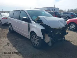 2017 Dodge Grand Caravan SE Plus z VIN 2C4RDGBGXHR655881, wystawiony jako IAAI lot #41738830 z przebiegiem 105 305 mil mil oraz . Historia ofert i sprzedaży dostępna na DreamBid. Obrazek 1.