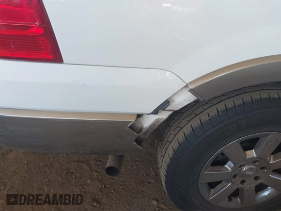2003 Ford Expedition Eddie Bauer с VIN 1FMPU17L83LC21028, выставлен на аукционе IAAI как лот 42393882 с пробегом 234 568 миль миль и . История ставок и продаж доступна на DreamBid. Изображение 6.