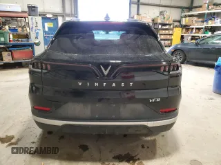 2024 VinFast VF 8 Eco z VIN RLLV1AEB5RH006884, wystawiony jako Copart lot #48772275 z przebiegiem 18 848 mil mil oraz Szkody całkowita. Historia ofert i sprzedaży dostępna na DreamBid. Obrazek 6.