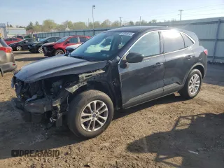 2022 Ford Escape SE with VIN 1FMCU9G65NUB22946, listed as a Copart auction lot 53645415 with 31,167 mi miles and Salvage Title. Bid and sale history available at DreamBid. Image 1.