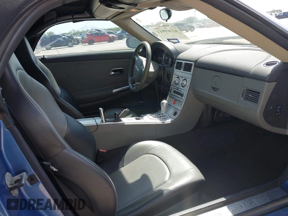 2008 Chrysler Crossfire Limited z VIN 1C3LN65L68X075247, wystawiony jako IAAI lot #42269911 z przebiegiem 107 025 mil mil oraz . Historia ofert i sprzedaży dostępna na DreamBid. Obrazek 5.