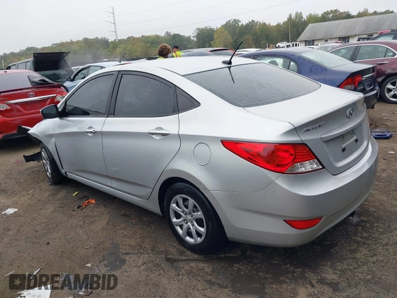2012 Hyundai Accent GLS z VIN KMHCT4AE8CU197739, wystawiony jako IAAI lot #37738877 z przebiegiem 158 688 mil mil oraz . Historia ofert i sprzedaży dostępna na DreamBid. Obrazek 3.