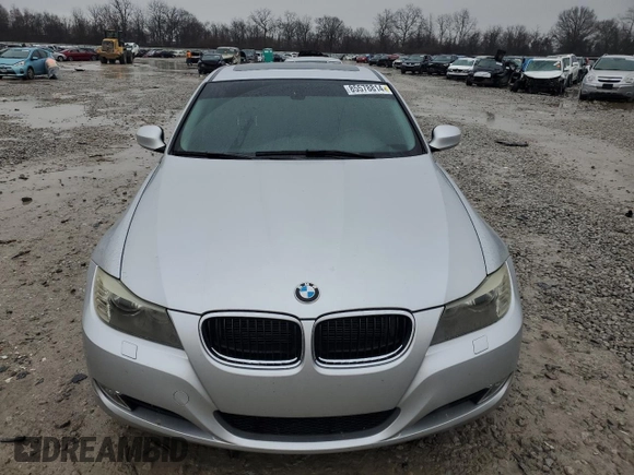 2011 BMW 3 Series 328i xDrive z VIN WBAPK7G55BNN58674, wystawiony jako Copart lot #85578814 z przebiegiem Nie podano mil oraz Szkoda całkowita • Salvage title. Historia ofert i sprzedaży dostępna na DreamBid. Obrazek 5.