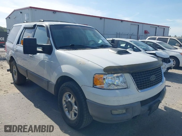 2003 Ford Expedition Special Service with VIN 1FMFU16L63LA30060, listed as a IAAI auction lot 42080566 with 178,757 mi miles. Bid and sale history available at carsss.com. Image 1.