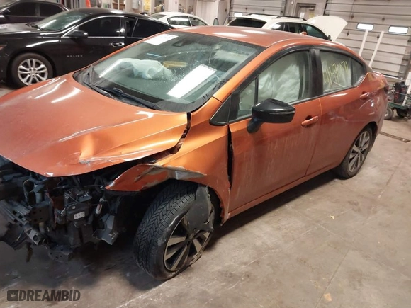 2020 Nissan Versa SR with VIN 3N1CN8FVXLL844203, listed as a IAAI auction lot 41470071 with 83,532 mi miles. Bid and sale history available at carsss.com. Image 2.