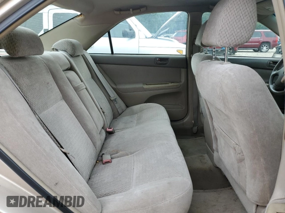 2004 Toyota Camry LE with VIN 4T1BE32K04U818252, listed as a Copart auction lot 64758924 with 0 mi miles and Non Repairable. Bid and sale history available at carsss.com. Image 10.