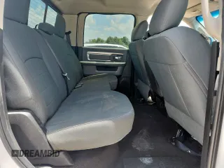 2017 Ram 2500 SLT z VIN 3C6TR5DT2HG651892, wystawiony jako Copart lot #61003895 z przebiegiem 211 057 mil mil oraz Szkoda całkowita • Salvage title. Historia ofert i sprzedaży dostępna na DreamBid. Obrazek 10.