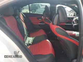 2024 Mercedes-Benz C 43 AMG z VIN W1KAF8HB0RR158084, wystawiony jako Copart lot #52967005 z przebiegiem 8 607 mil mil oraz Szkoda całkowita • Salvage title. Historia ofert i sprzedaży dostępna na DreamBid. Obrazek 10.