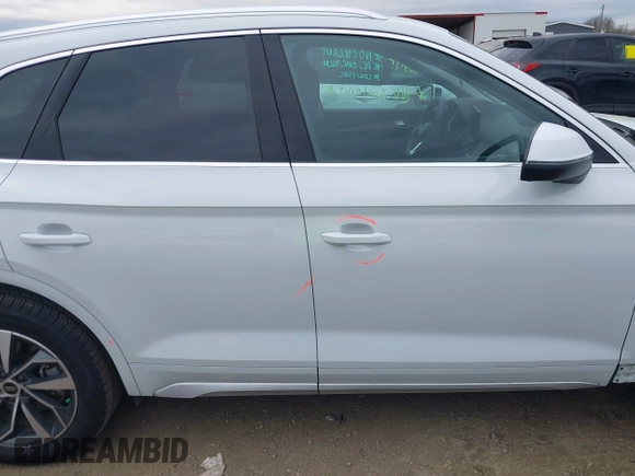 2023 Audi Q5 S line Premium with VIN WA1GAAFYXP2164279, listed as a IAAI auction lot 41315386 with 8,911 mi miles. Bid and sale history available at carsss.com. Image 14.