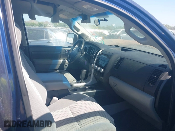 2008 Toyota Tundra z VIN 5TBBV54108S491746, wystawiony jako IAAI lot #42225719 z przebiegiem 142 589 mil mil oraz . Historia ofert i sprzedaży dostępna na DreamBid. Obrazek 5.