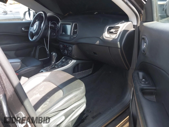 2019 Jeep Compass Latitude with VIN 3C4NJDBB8KT729491, listed as a IAAI auction lot 42489691 with 73,022 mi miles and . Bid and sale history available at DreamBid. Image 5.