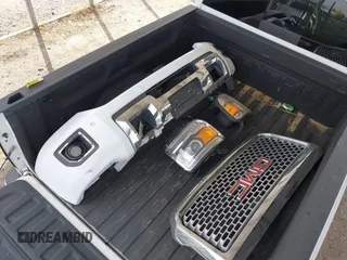 2016 GMC Sierra 2500HD Denali with VIN 1GT12UE86GF267431, listed as a IAAI auction lot 42091770 with 128,525 mi miles and . Bid and sale history available at DreamBid. Image 12.